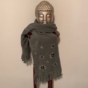 Outbrook Ladies Grey Winter Scarf NWOT